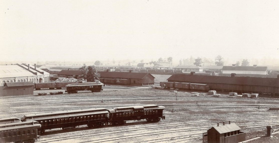 MC Livernois Yard Early 1900's